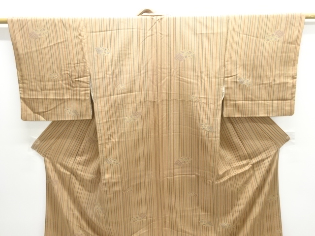  縞に地紙・唐花模様小紋着物